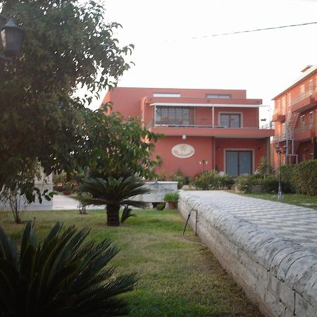 Hotel Ristorante Cordial Comiso Luaran gambar