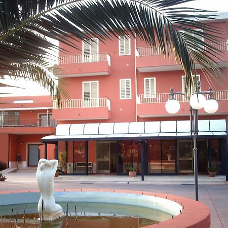 Hotel Ristorante Cordial Comiso Luaran gambar