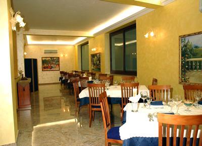 Hotel Ristorante Cordial Comiso Luaran gambar