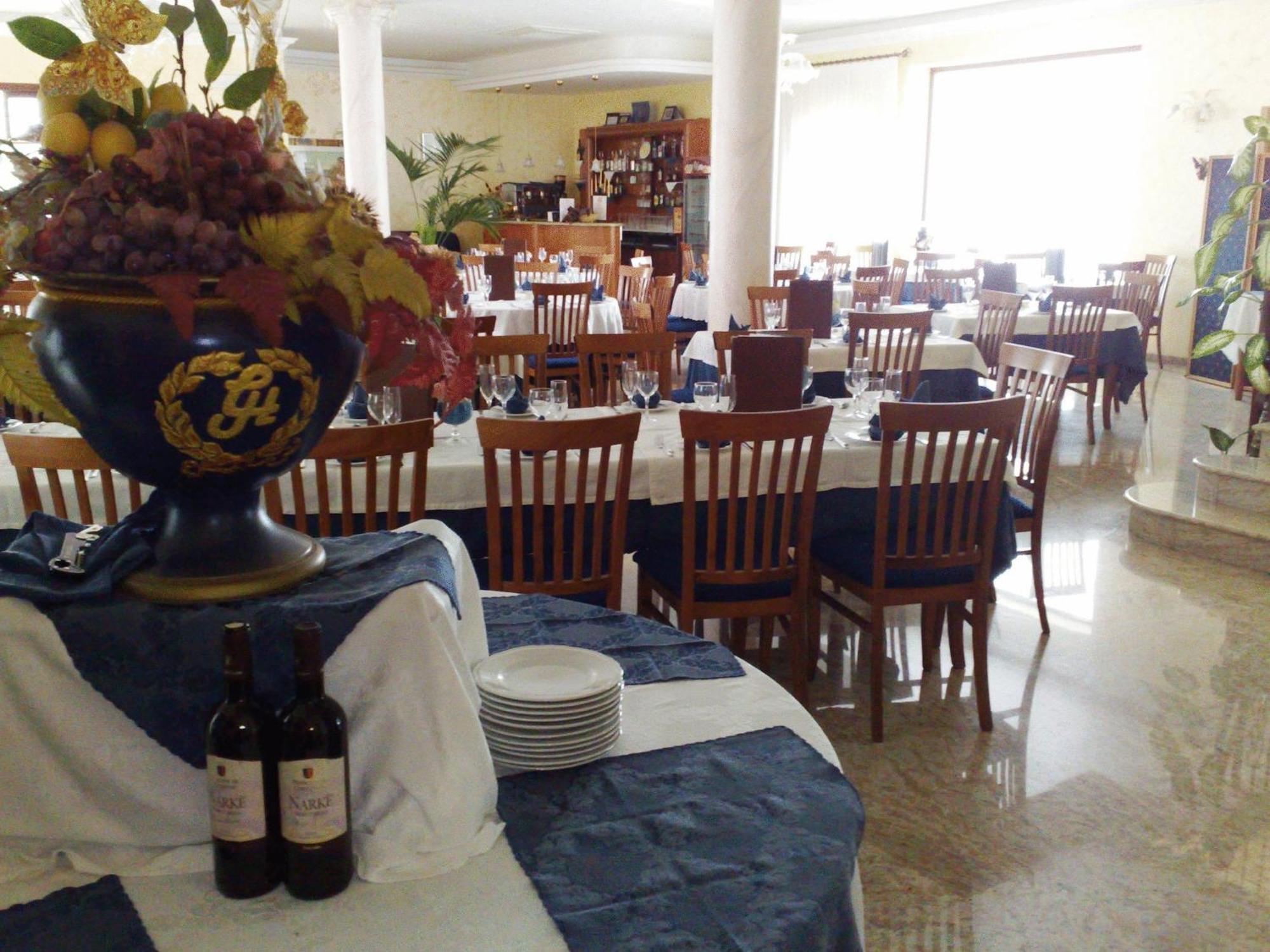 Hotel Ristorante Cordial Comiso Luaran gambar