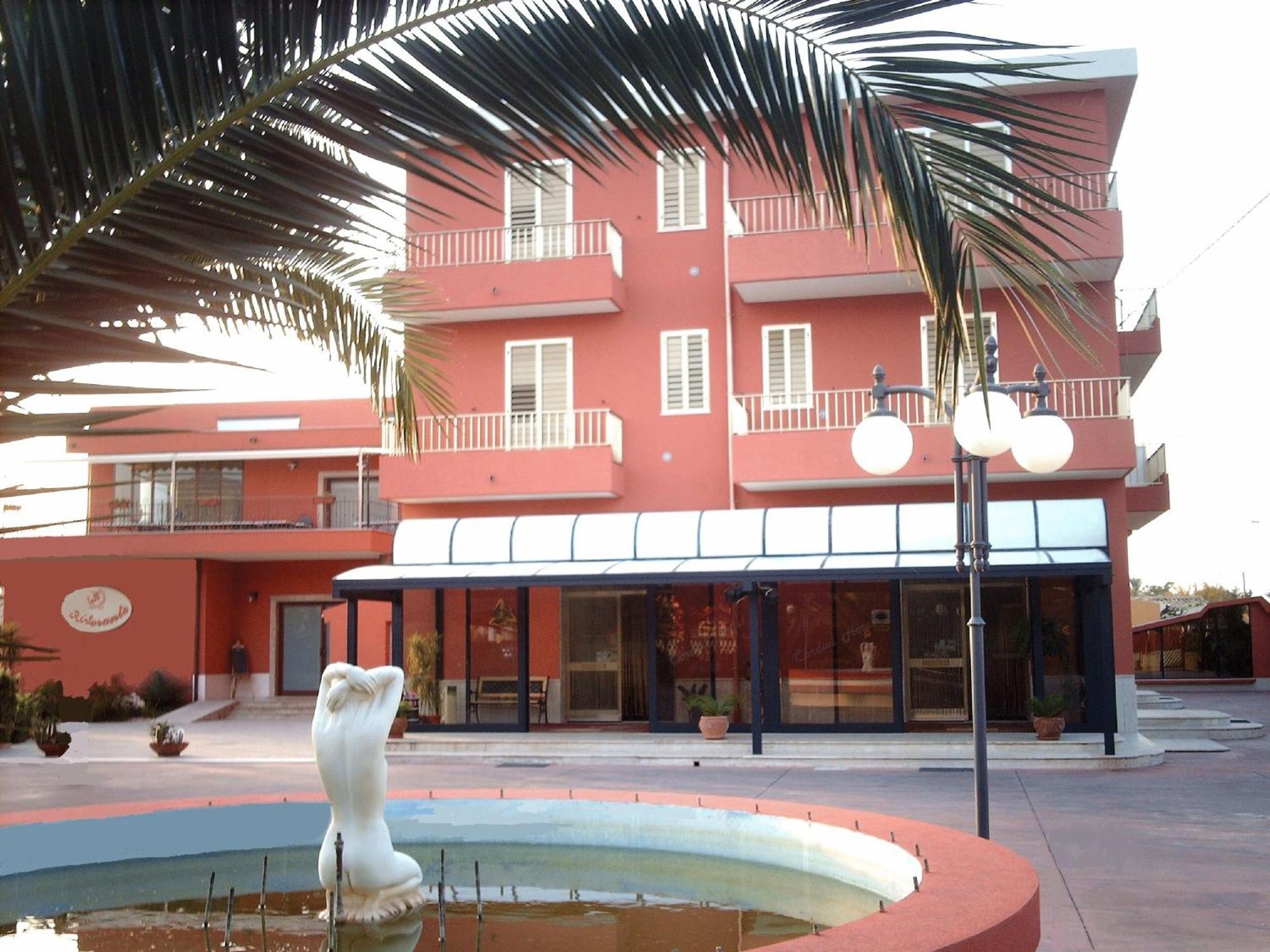 Hotel Ristorante Cordial Comiso Luaran gambar