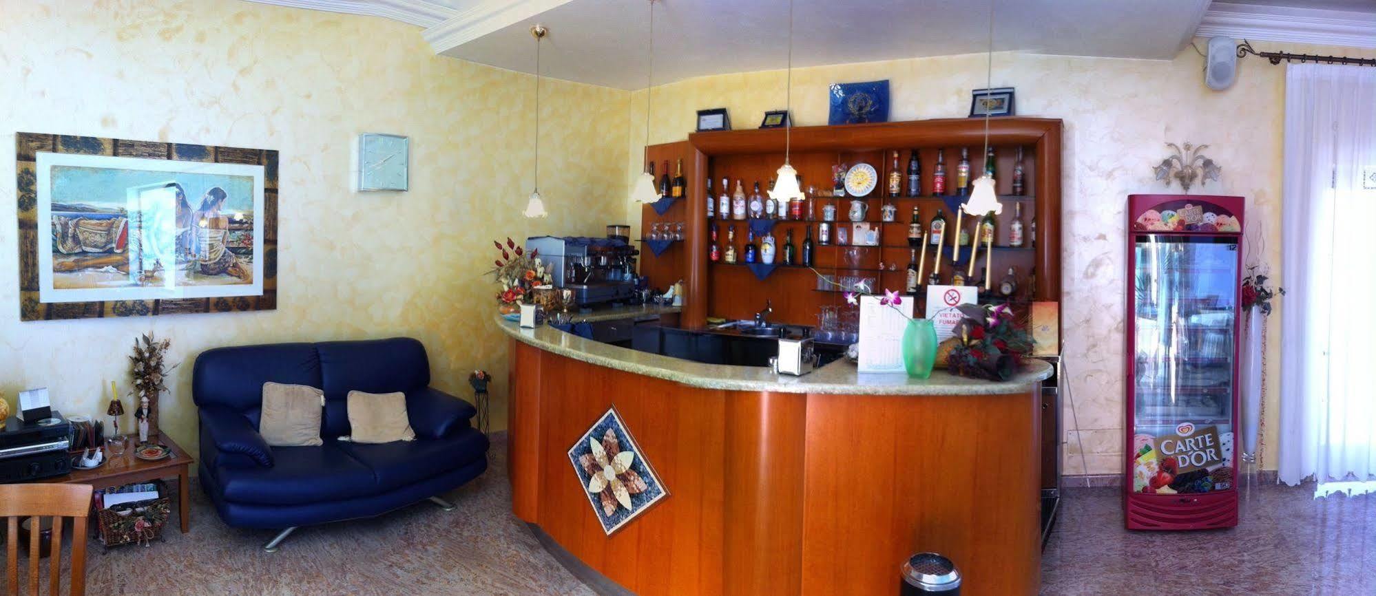 Hotel Ristorante Cordial Comiso Luaran gambar