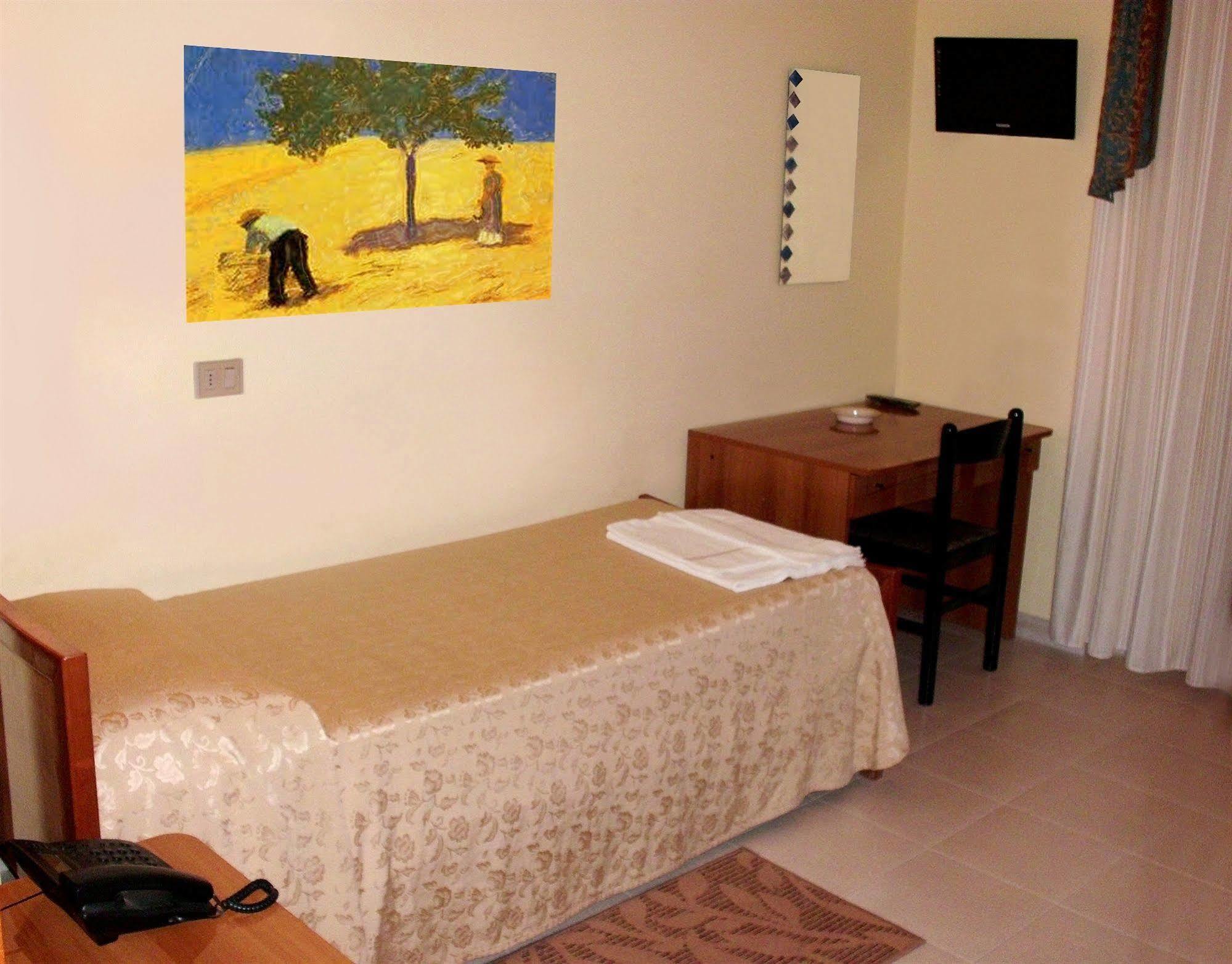 Hotel Ristorante Cordial Comiso Luaran gambar