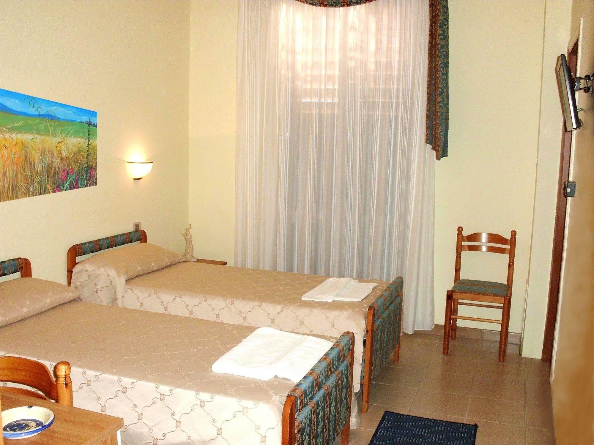 Hotel Ristorante Cordial Comiso Luaran gambar